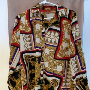 Perfect blouse for a night out. Condition is new.